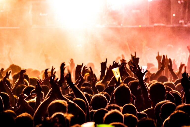 Spotlight on Emerging Influencers Changing the Game